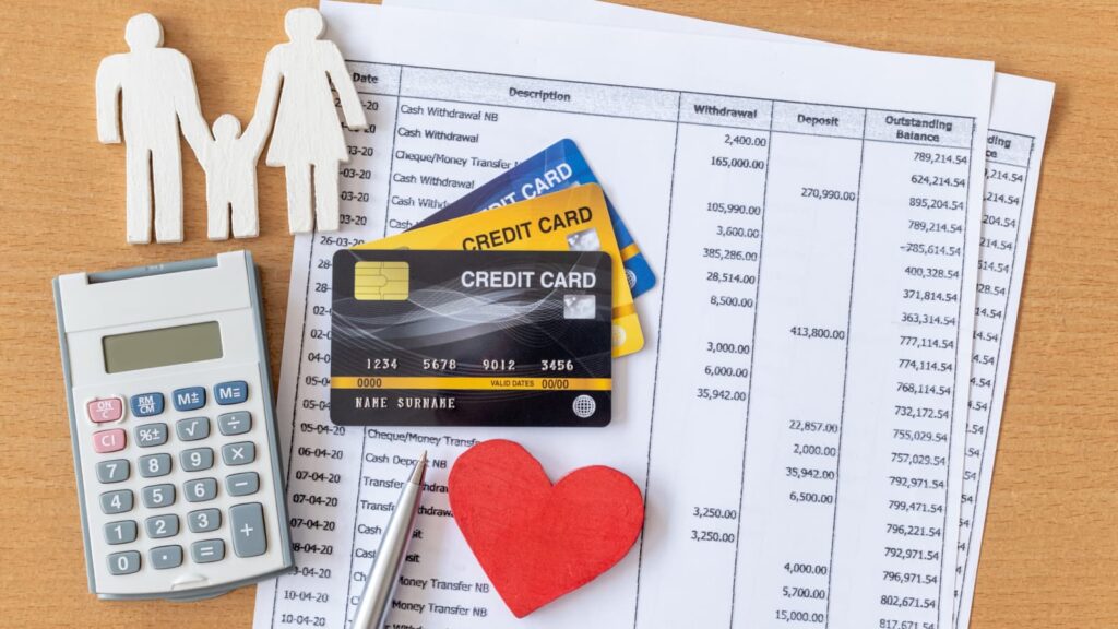 Savings Accounts and Credit Cards: A Comprehensive Guide to Financial Security